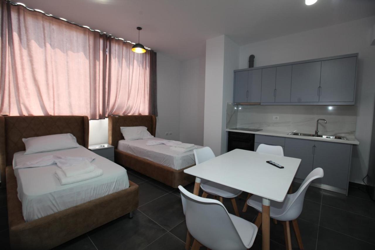 Deda Apartments Саранда Екстер'єр фото
