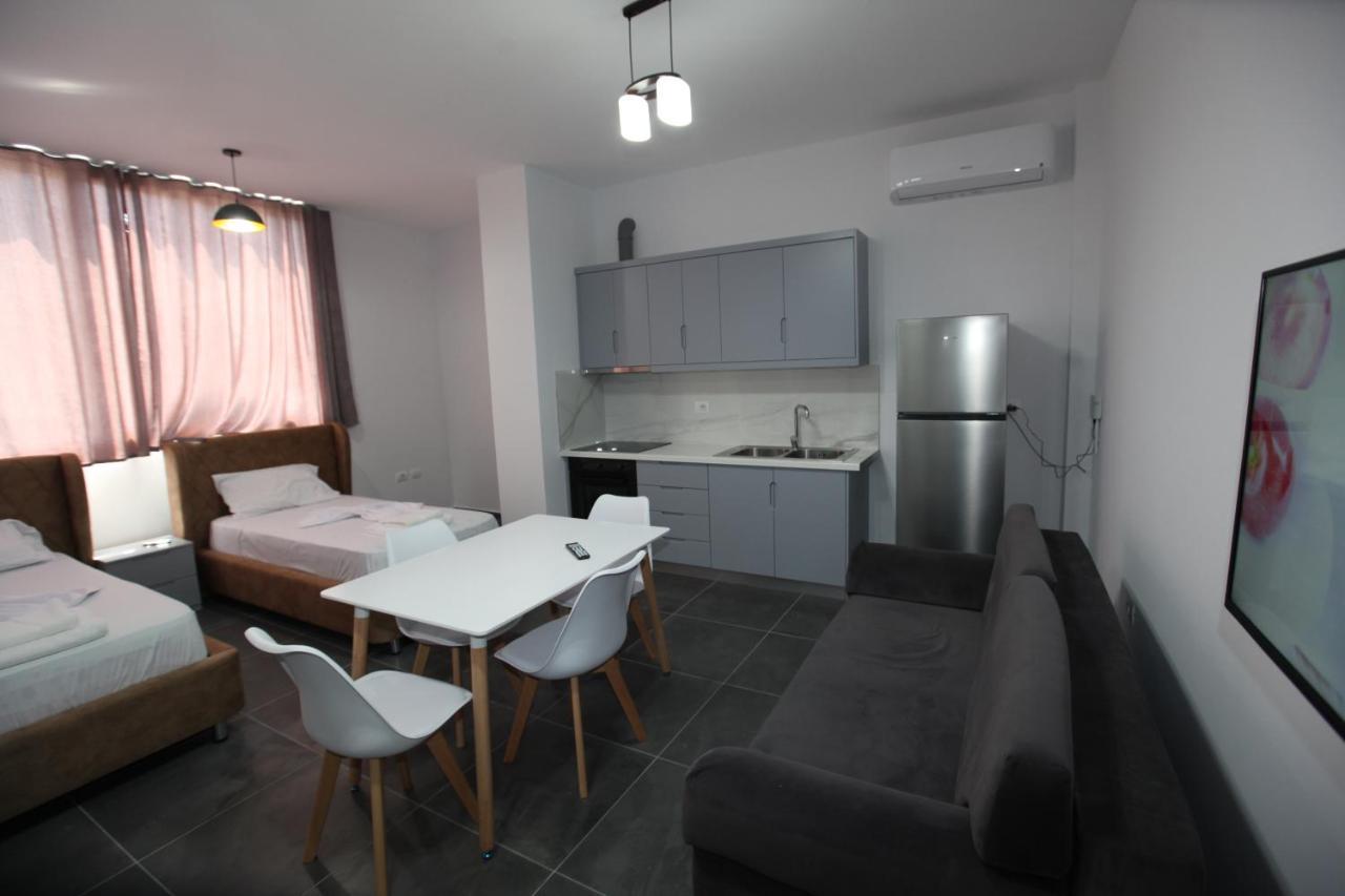 Deda Apartments Саранда Екстер'єр фото