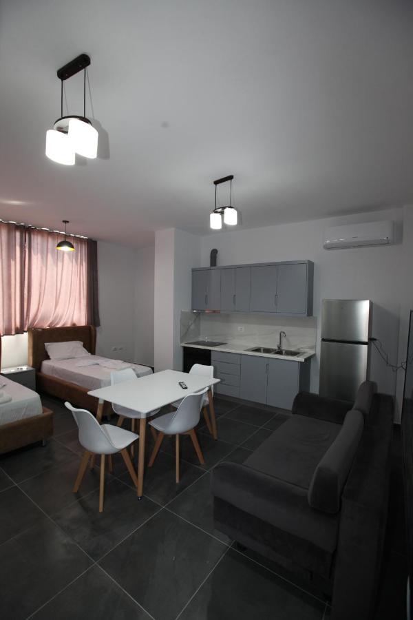 Deda Apartments Саранда Екстер'єр фото
