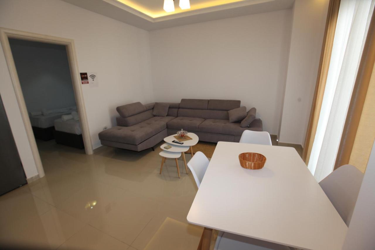 Deda Apartments Саранда Екстер'єр фото
