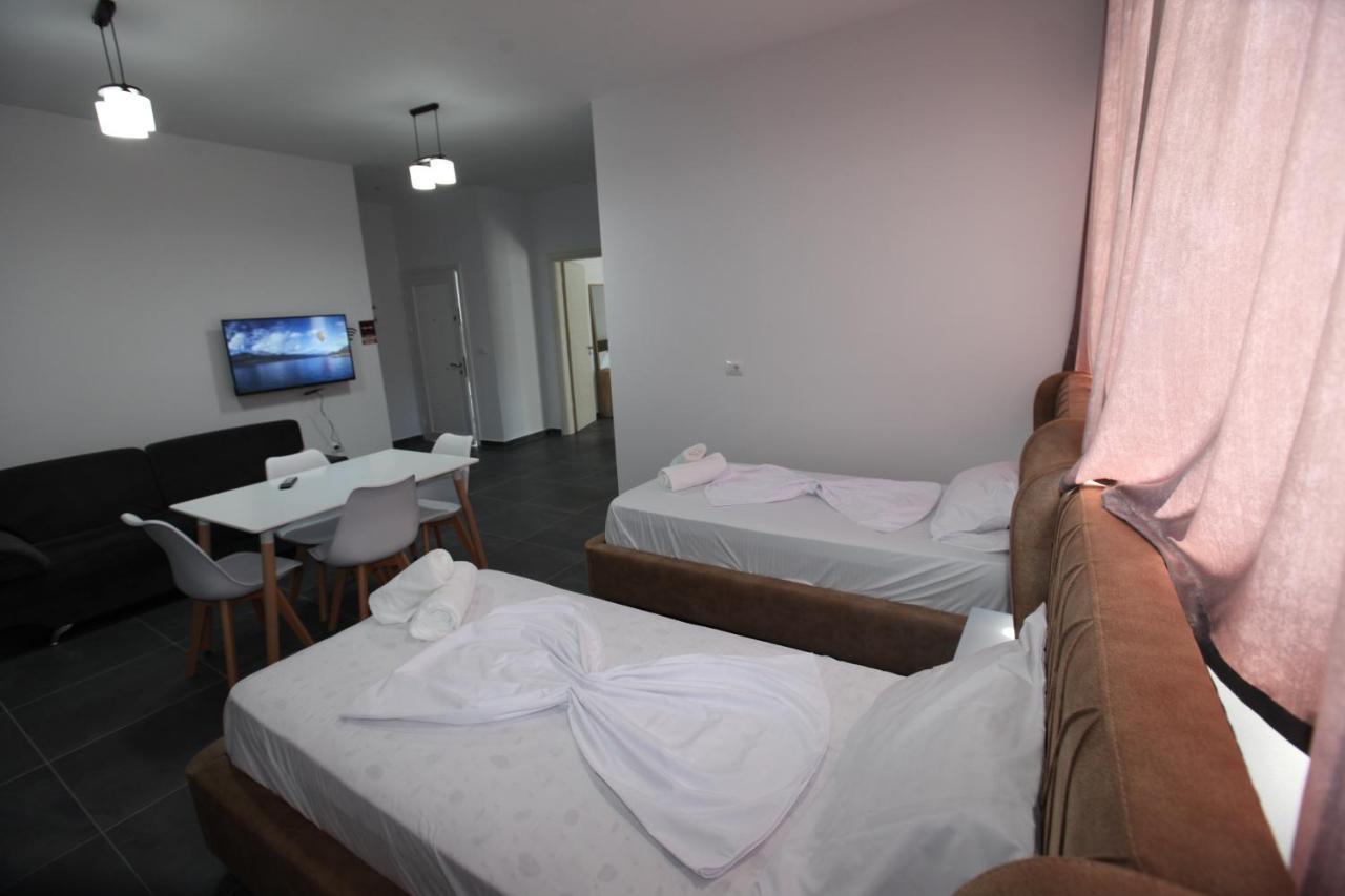 Deda Apartments Саранда Екстер'єр фото