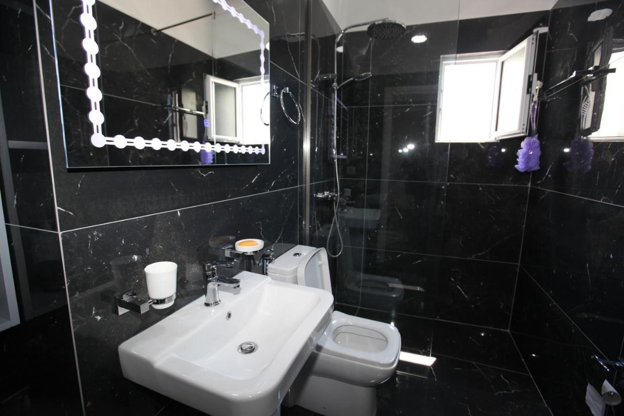 Deda Apartments Саранда Екстер'єр фото