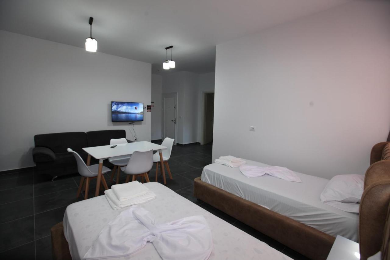 Deda Apartments Саранда Екстер'єр фото