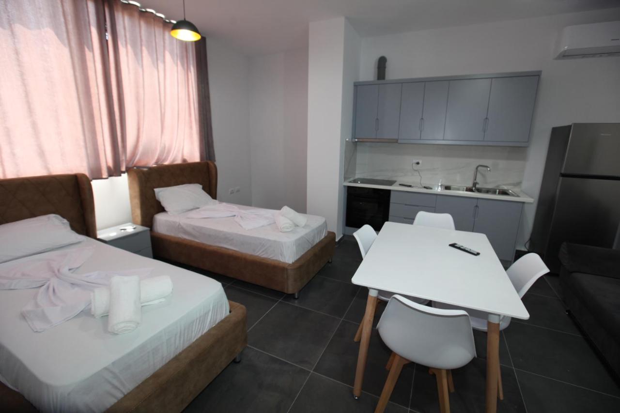 Deda Apartments Саранда Екстер'єр фото