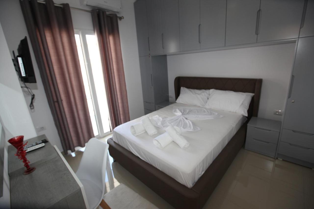 Deda Apartments Саранда Екстер'єр фото