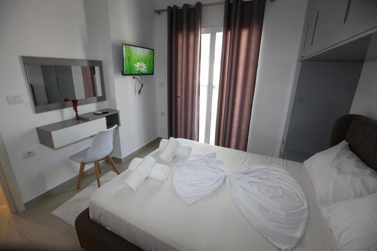 Deda Apartments Саранда Екстер'єр фото
