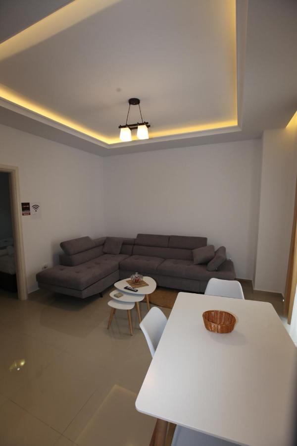 Deda Apartments Саранда Екстер'єр фото