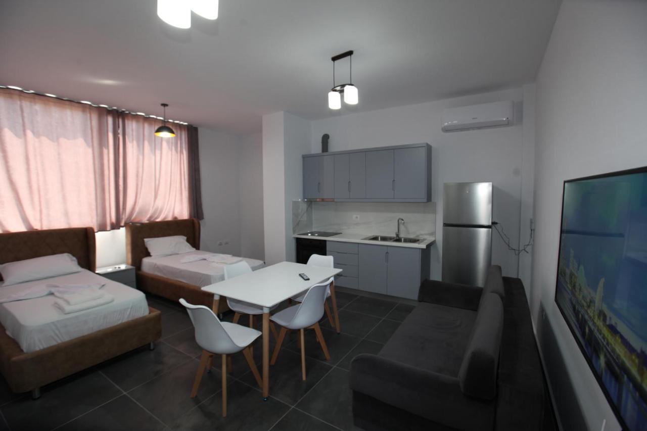 Deda Apartments Саранда Екстер'єр фото