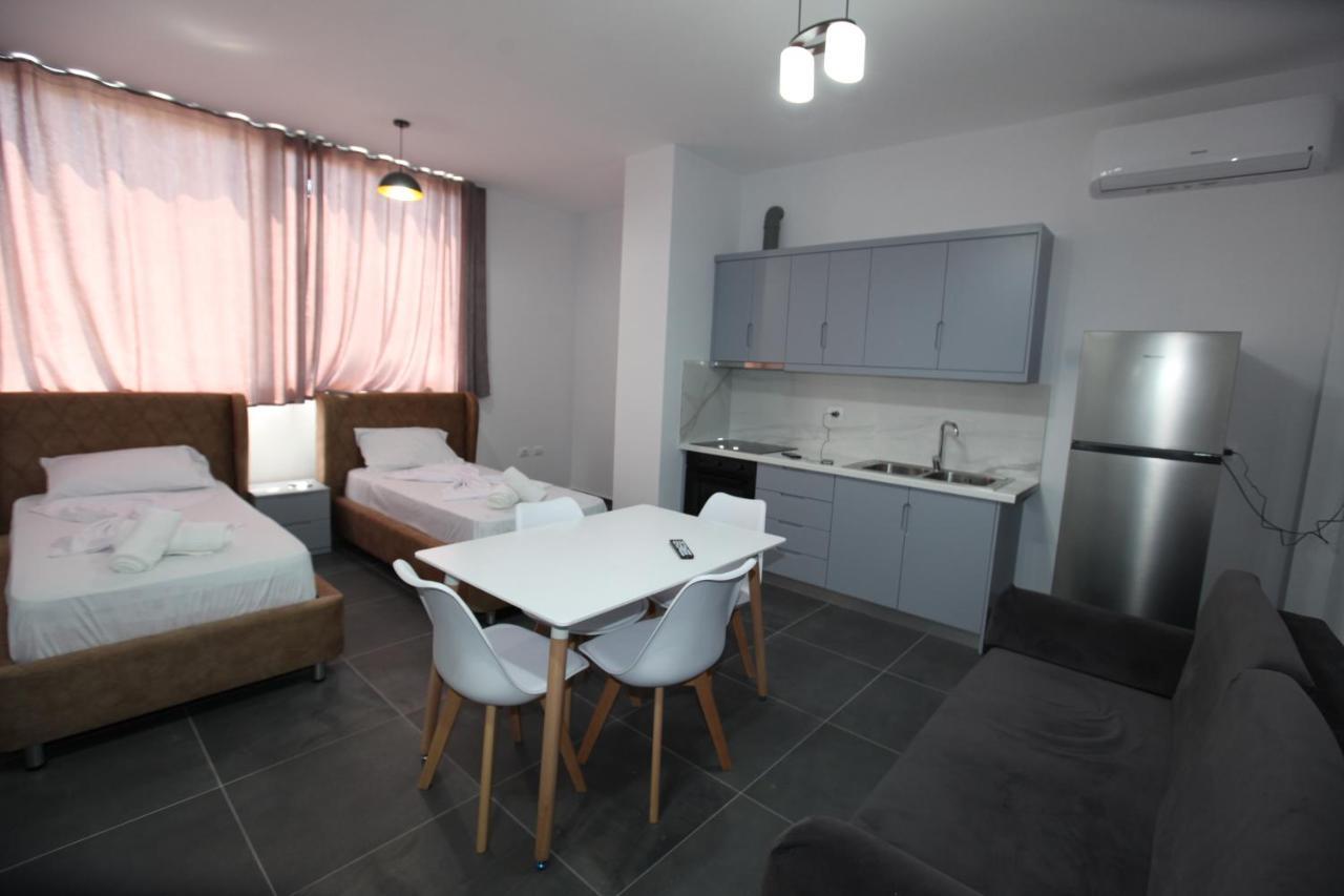 Deda Apartments Саранда Екстер'єр фото