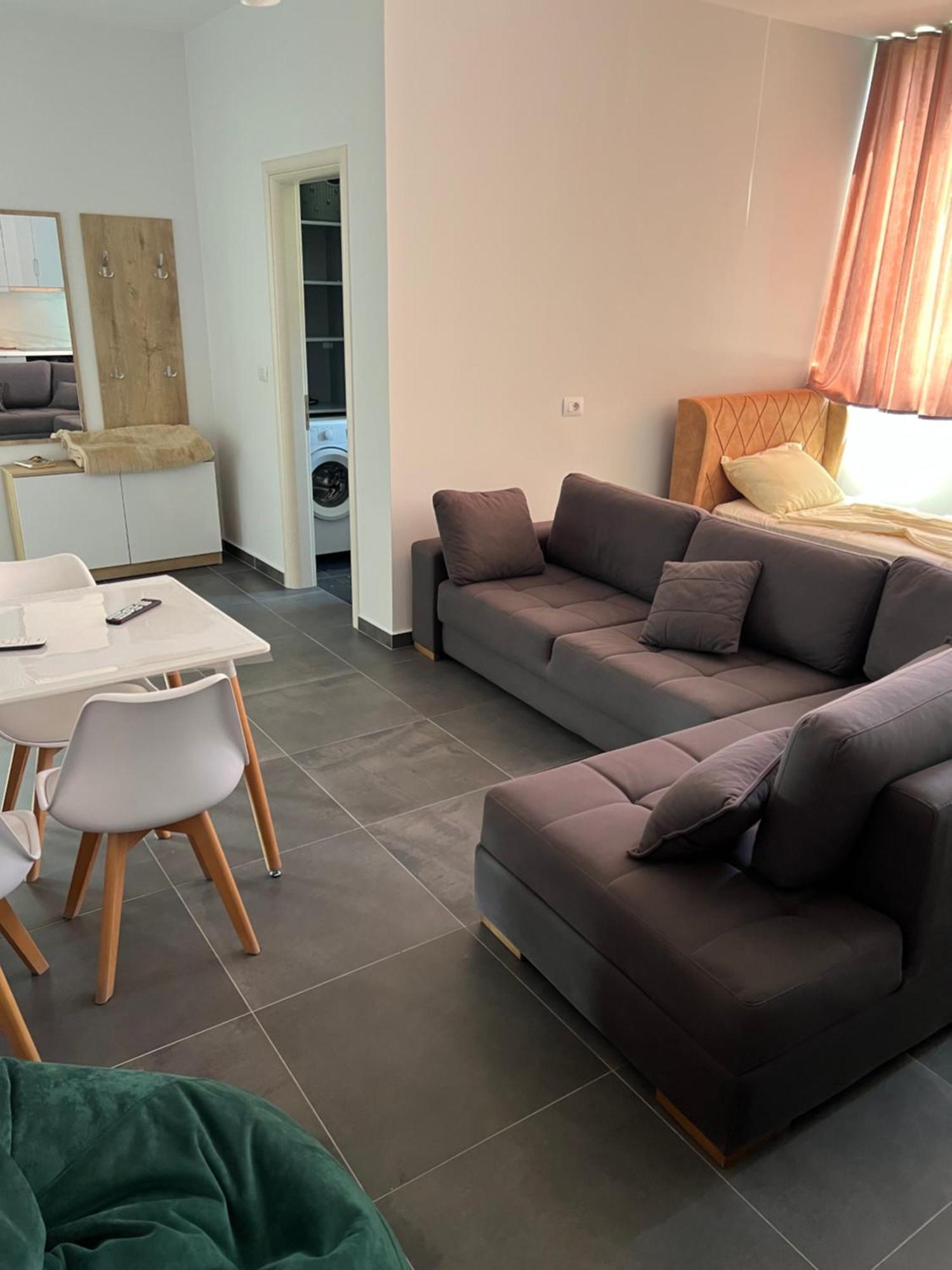 Deda Apartments Саранда Екстер'єр фото