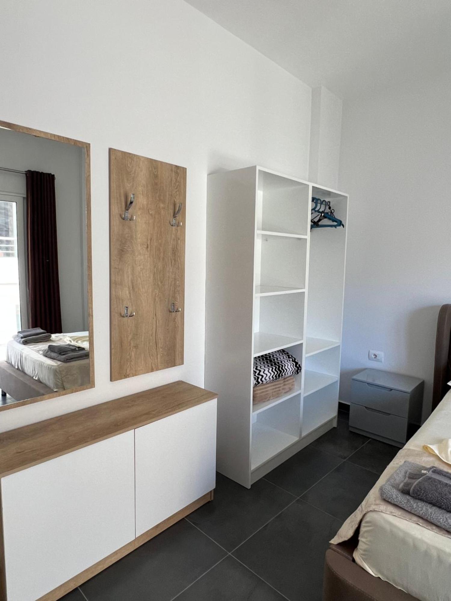 Deda Apartments Саранда Екстер'єр фото